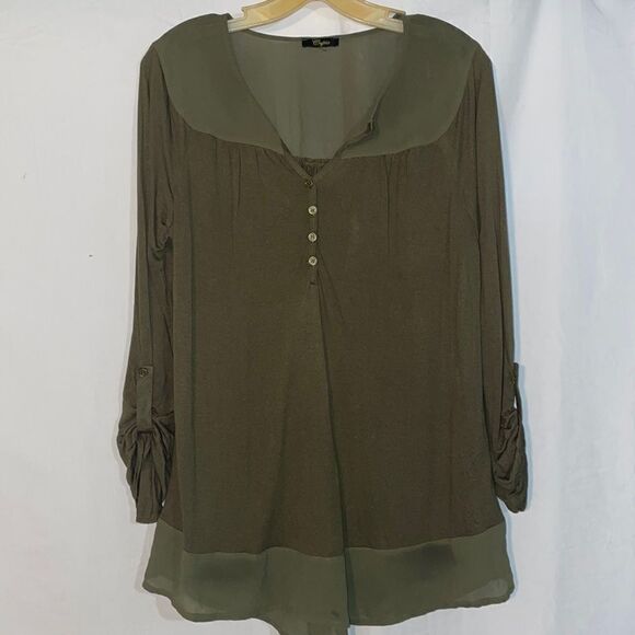 Cupid green blouse   - Picture 1 of 6